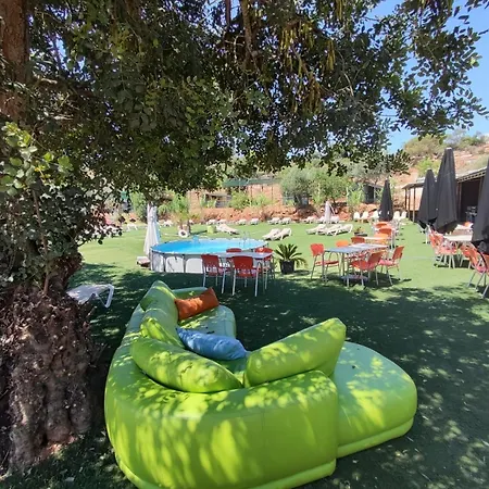 The Place אתר קמפינג