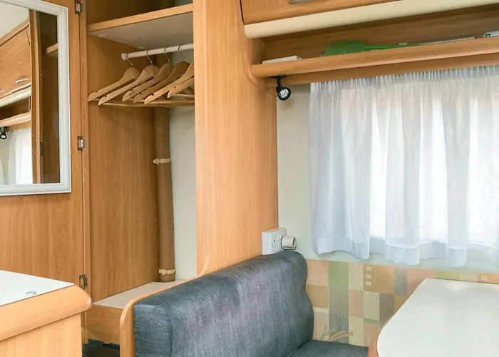 The Place אלבופיירה