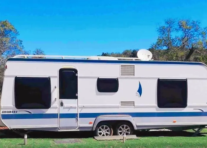 The Place * אלבופיירה