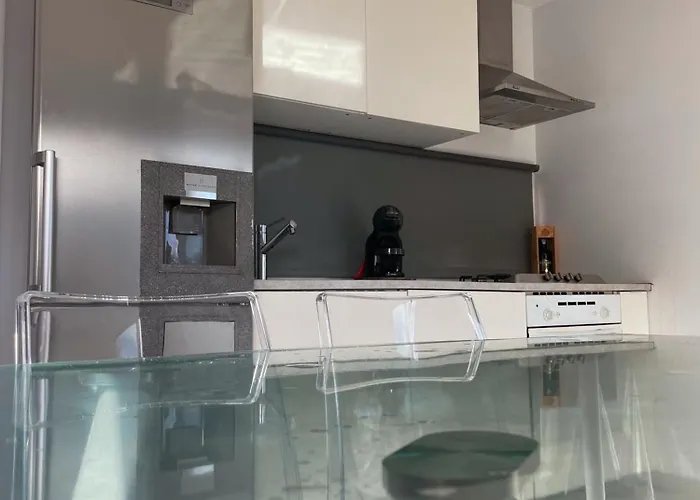 The Place אלבופיירה