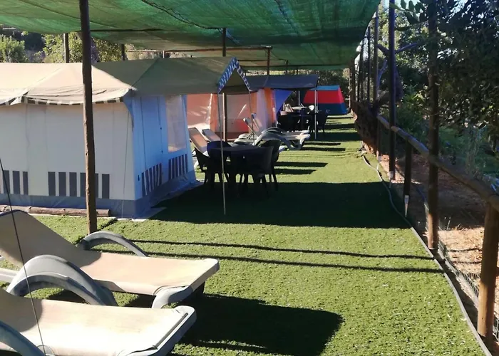 The Place אתר קמפינג אלבופיירה