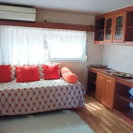 Кемпінг The Place *